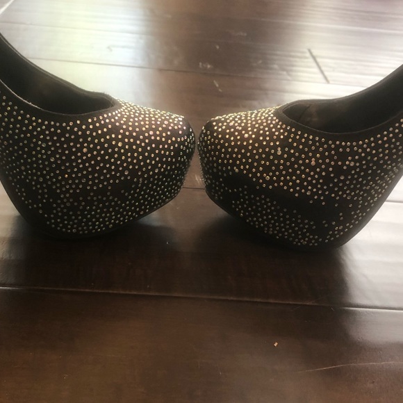 Black Crystal Pumps - Picture 3 of 3